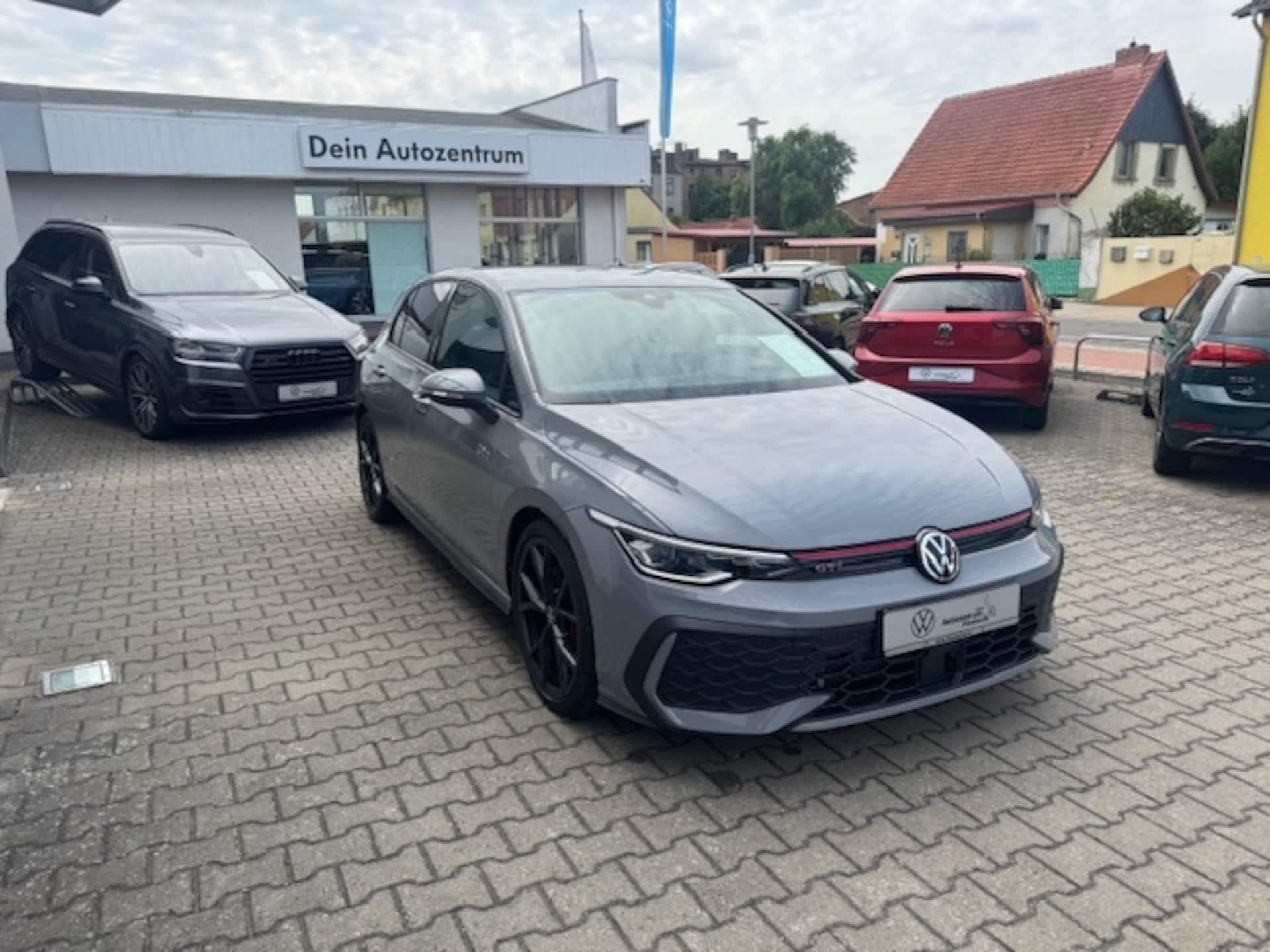 Volkswagen Golf GTI