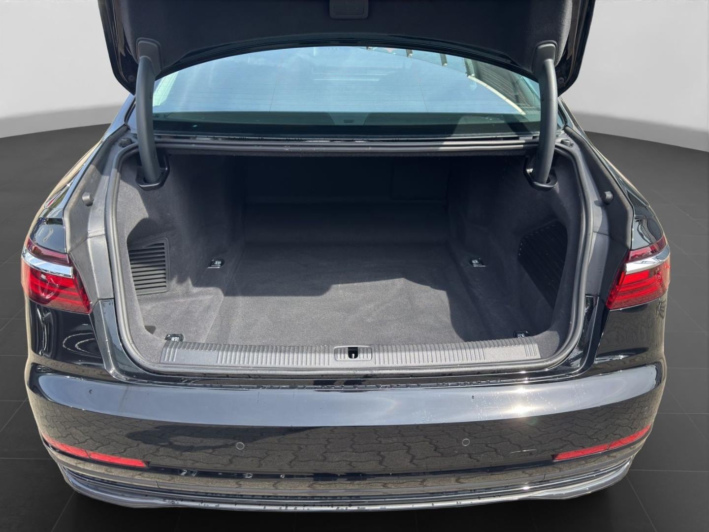 Bild über Audi A8 50 TDI quattro tiptronic - für weitere Informationen kontaktieren Sie den Audi Partner