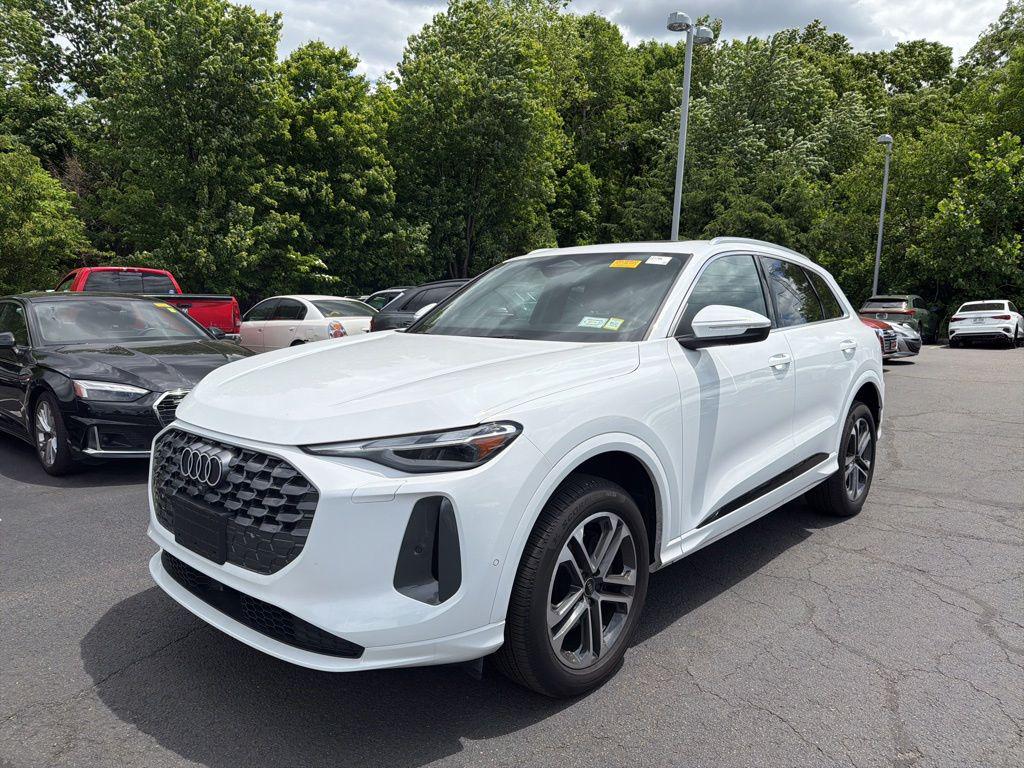 2025 Audi Q5 Premium quattro's photo