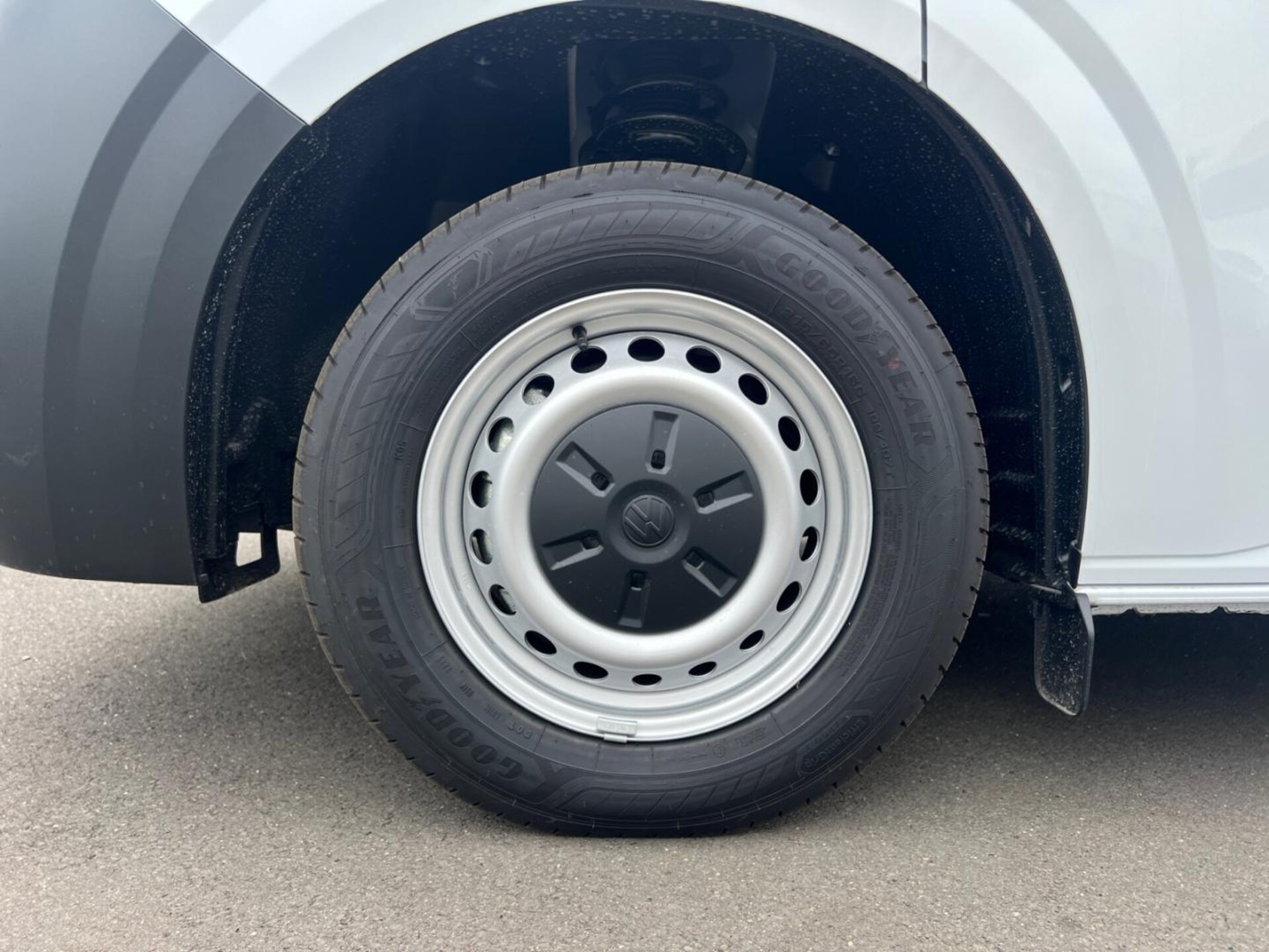 Volkswagen Transporter Kasten langer Radstand