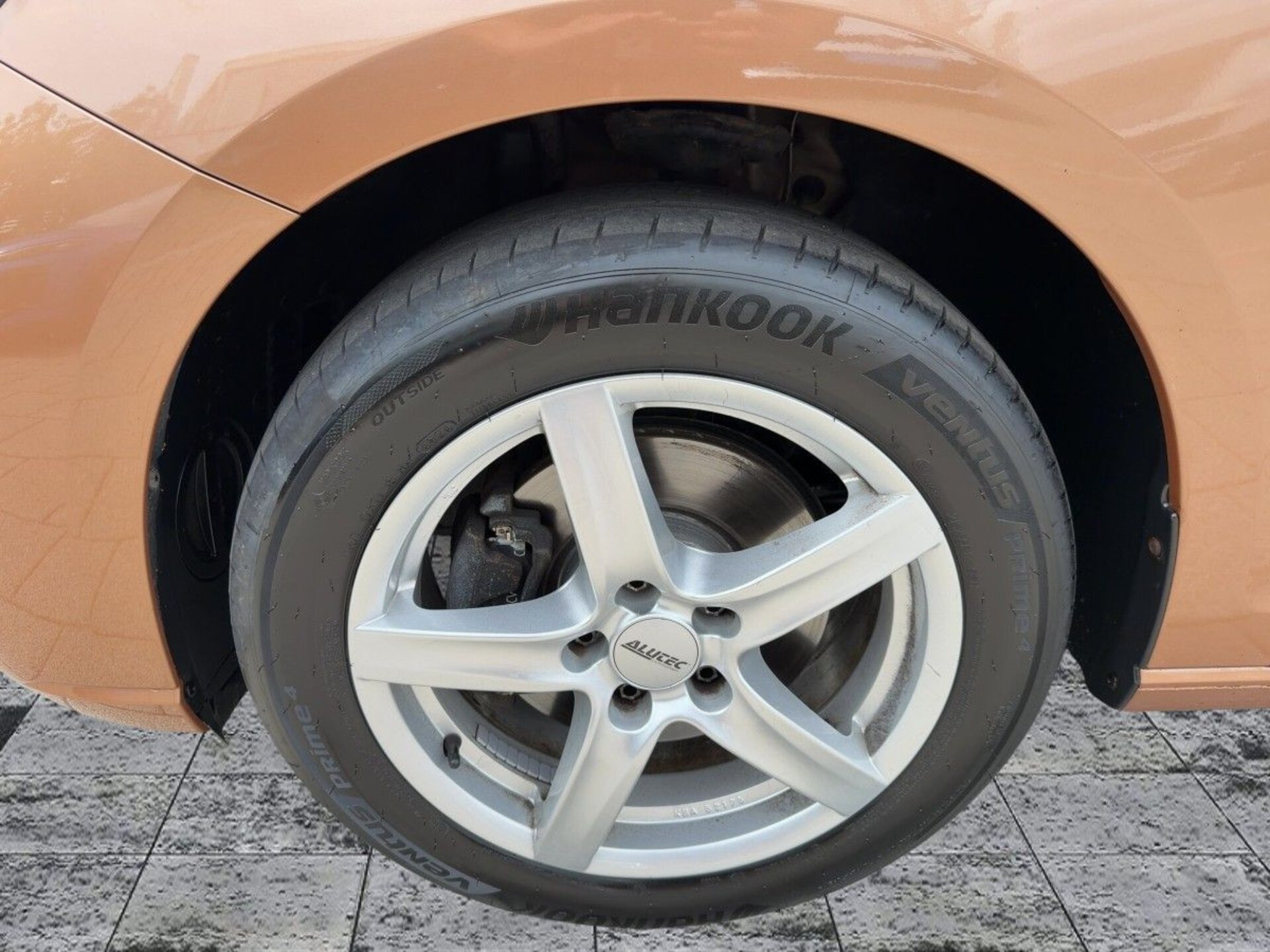 Volkswagen Caddy Maxi Basis-Modell