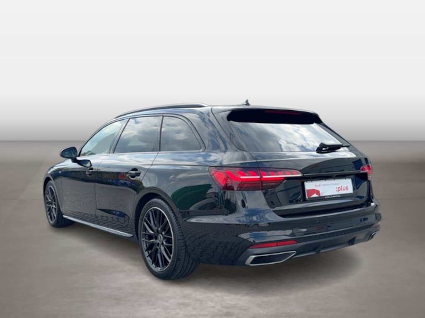 Bild über Audi A4 Avant S line 40 TFSI S tronic - für weitere Informationen kontaktieren Sie den Audi Partner