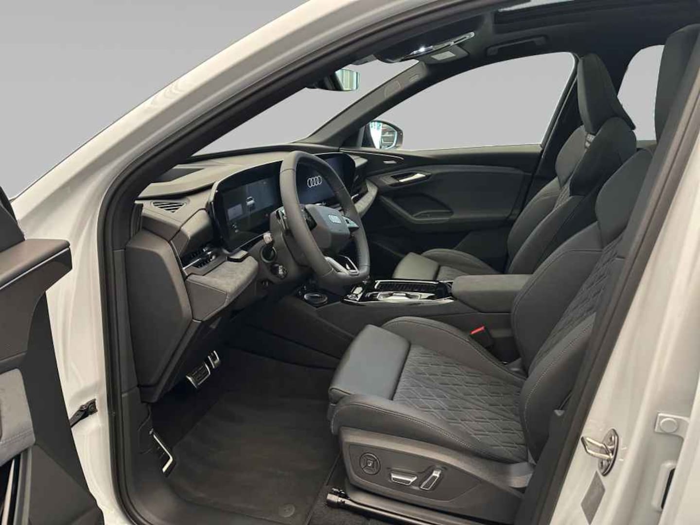 Bild über Audi Q6 SUV e-tron S line business e-tron quattro 315 kW - für weitere Informationen kontaktieren Sie den Audi Partner