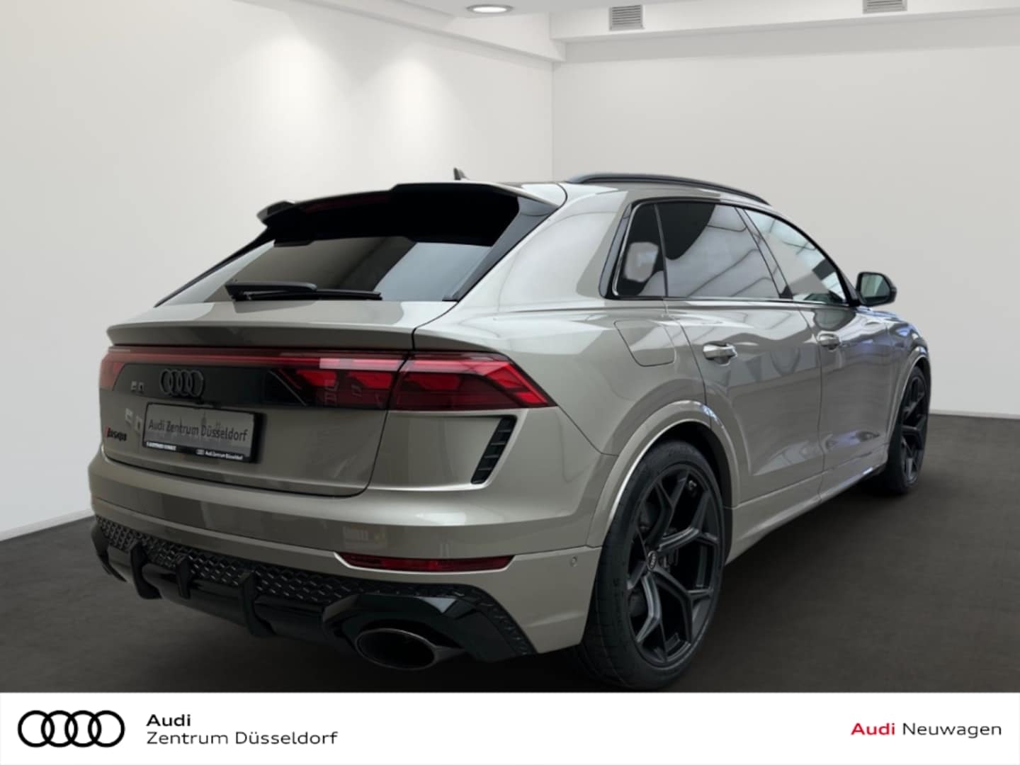 Bild über Audi RS Q8 SUV TFSI quattro 471 kW tiptronic - für weitere Informationen kontaktieren Sie den Audi Partner