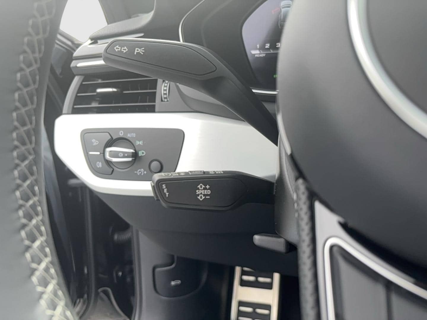Bild über Audi S4 Avant TDI quattro tiptronic - für weitere Informationen kontaktieren Sie den Audi Partner