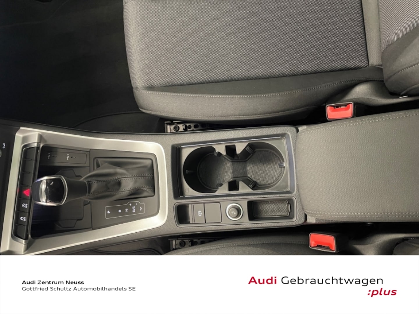 Bild über Audi Q3 TFSI quattro 140 kW S tronic - für weitere Informationen kontaktieren Sie den Audi Partner