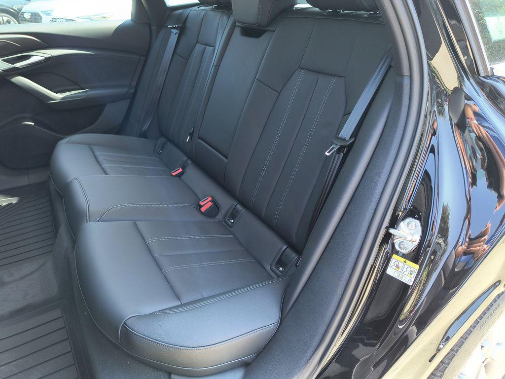 2025 Audi A6 Sportback e-tron Premium - Photo 15