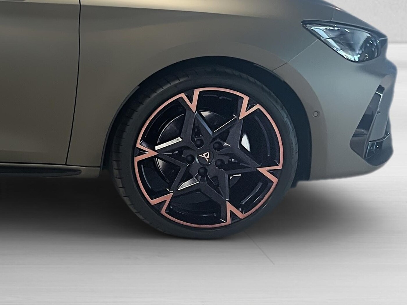 CUPRA Leon León 1.5 eTSI DSG 110 kW (150 CV) — photo 8