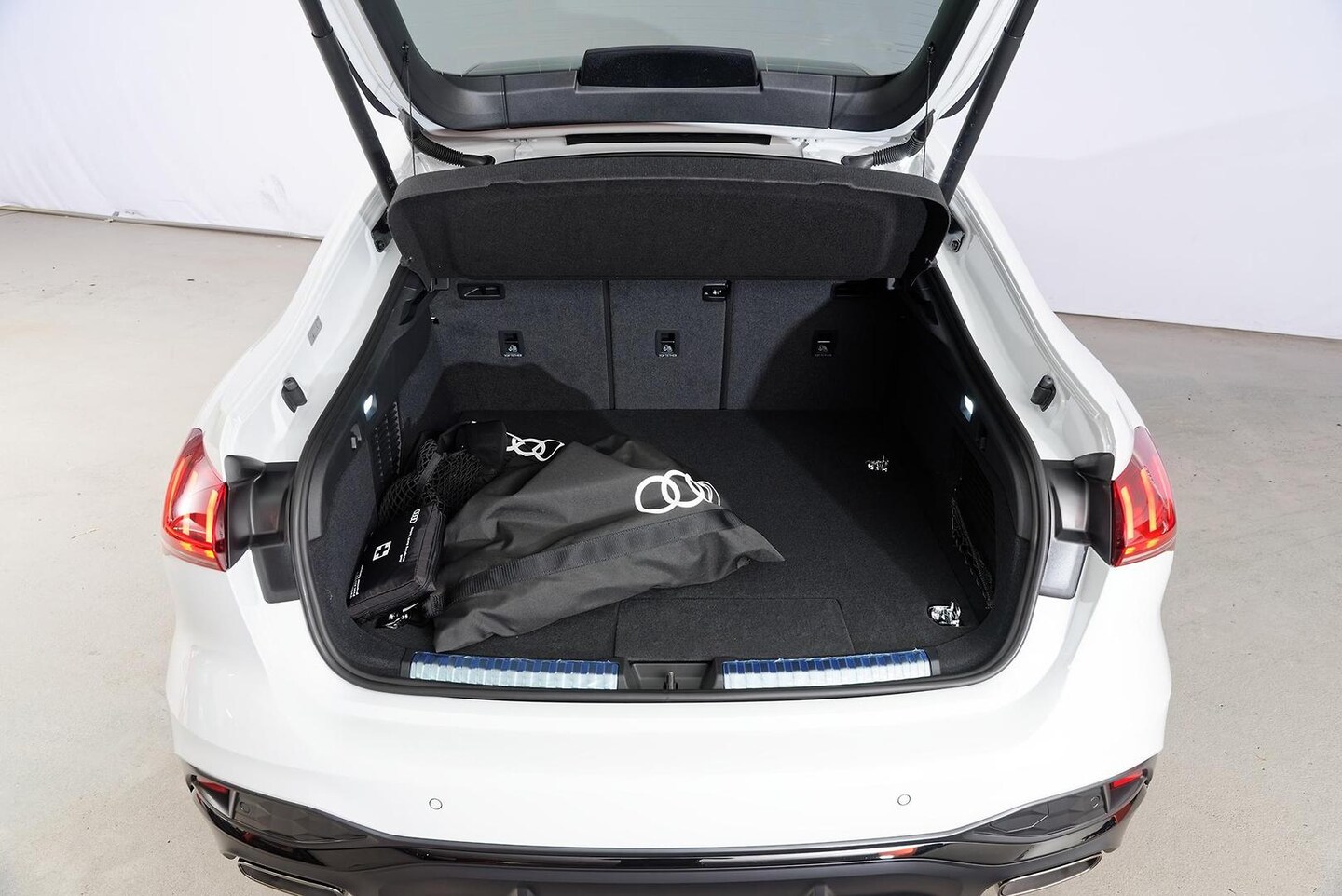 Image about Audi A5 Sedan TFSI e e-hybrid quattro 270 kW S tronic