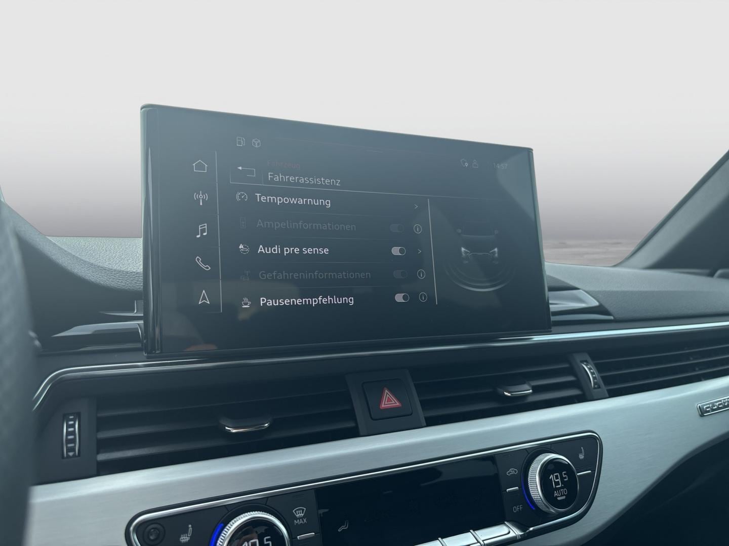 Bild über Audi S4 Avant TDI quattro tiptronic - für weitere Informationen kontaktieren Sie den Audi Partner