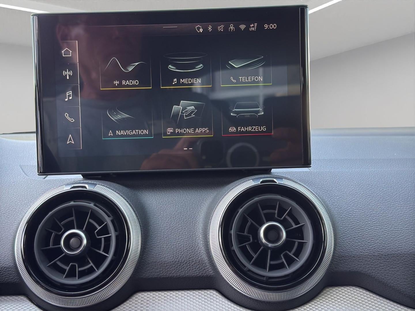 Bild über Audi Q2 S line 35 TFSI 110(150) kW(PS) S tronic - für weitere Informationen kontaktieren Sie den Audi Partner