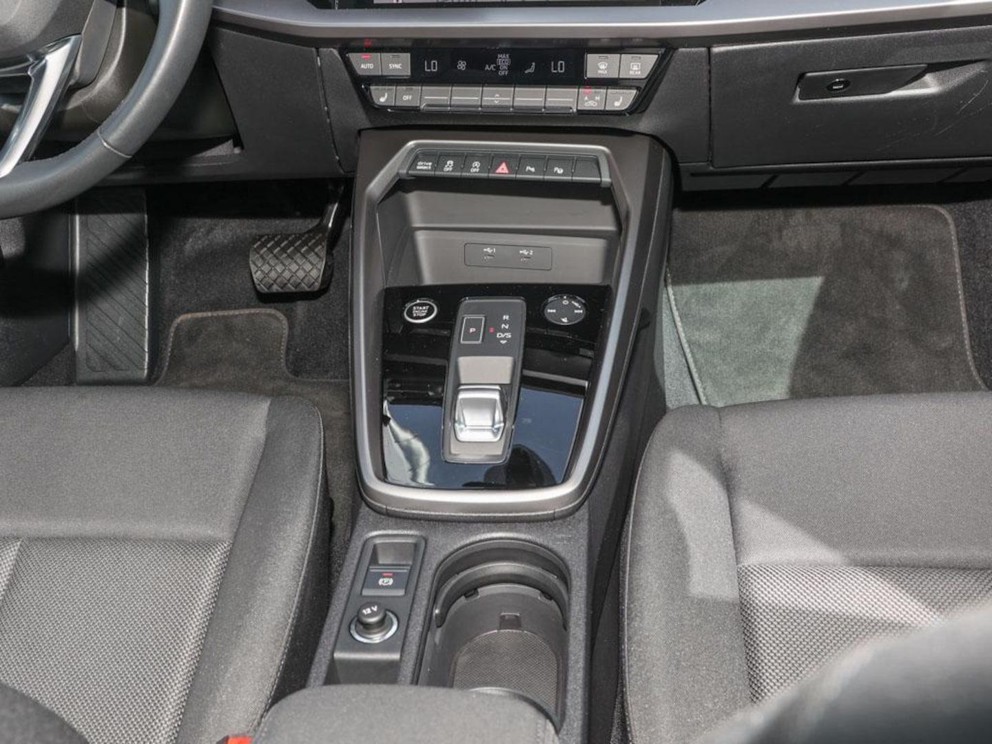 Bild über Audi A3 Sportback 35 TFSI S tronic - für weitere Informationen kontaktieren Sie den Audi Partner