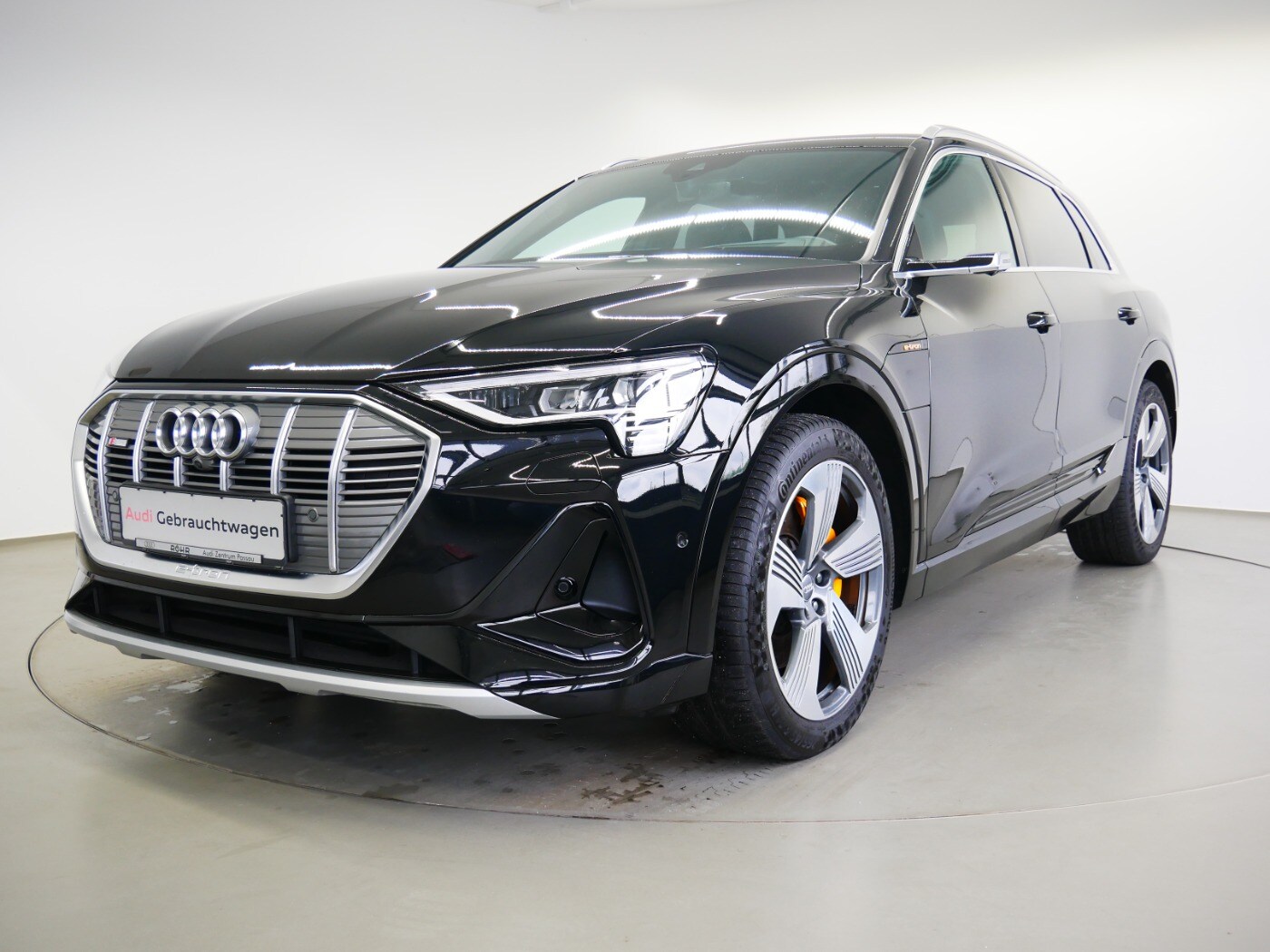 Image about Audi e-tron S line 55 quattro