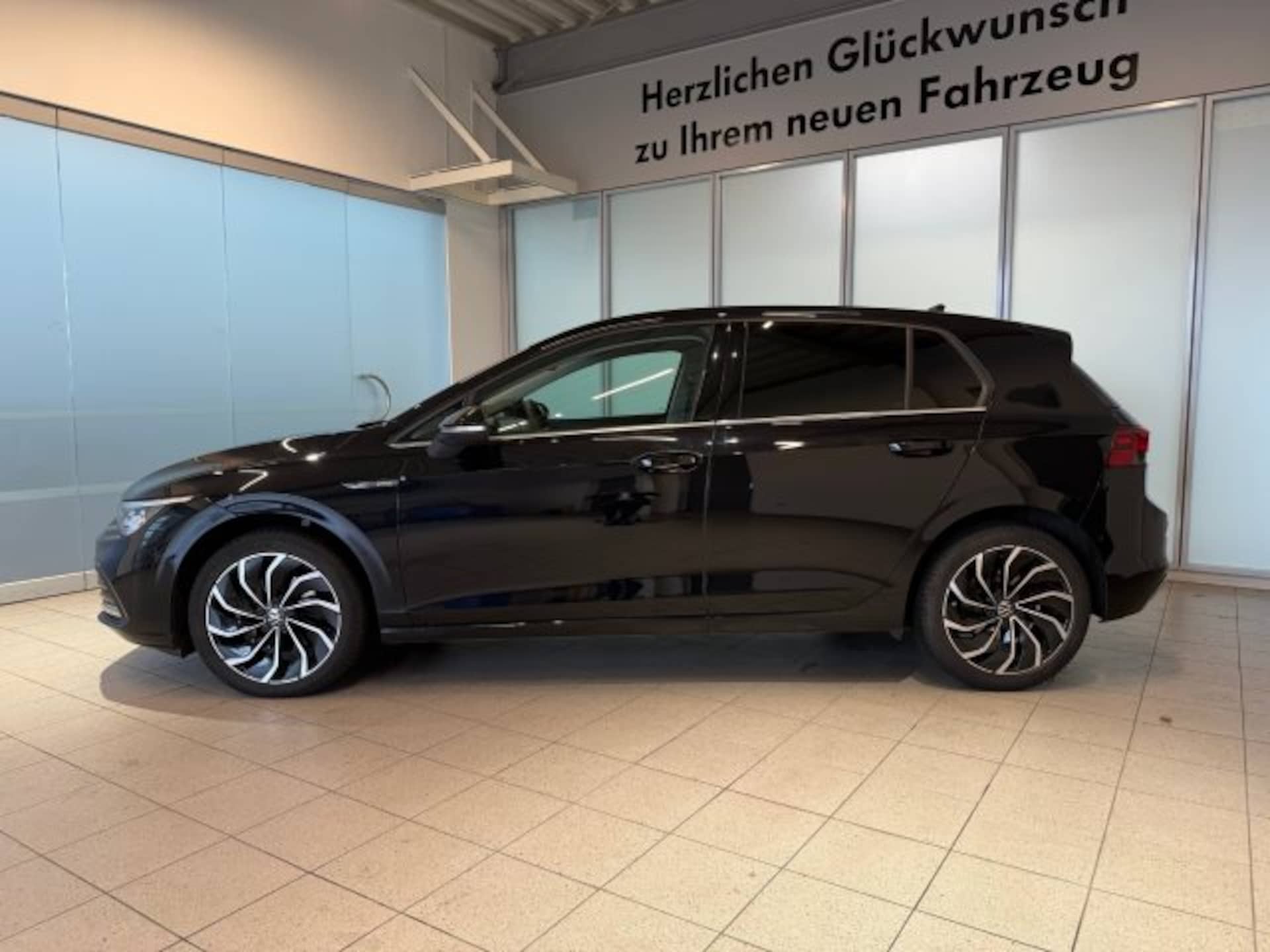 Volkswagen Golf Style