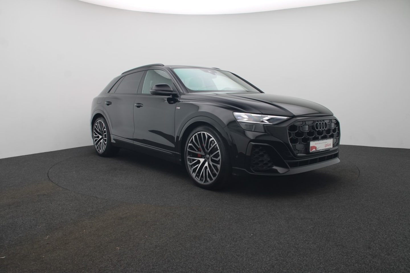 Bild über Audi Q8 SUV TFSI e S line business TFSI e quattro 290 kW tiptronic - für weitere Informationen kontaktieren Sie den Audi Partner