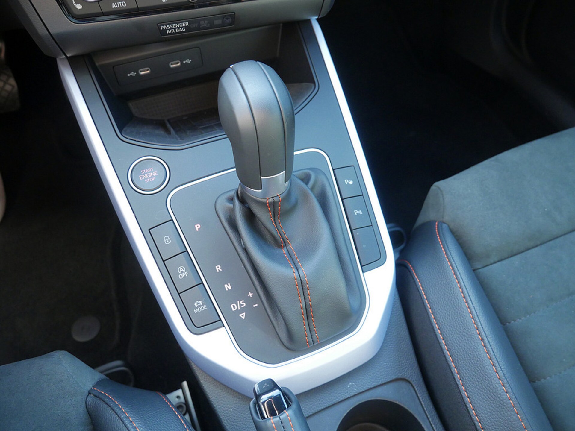 SEAT Arona FR
