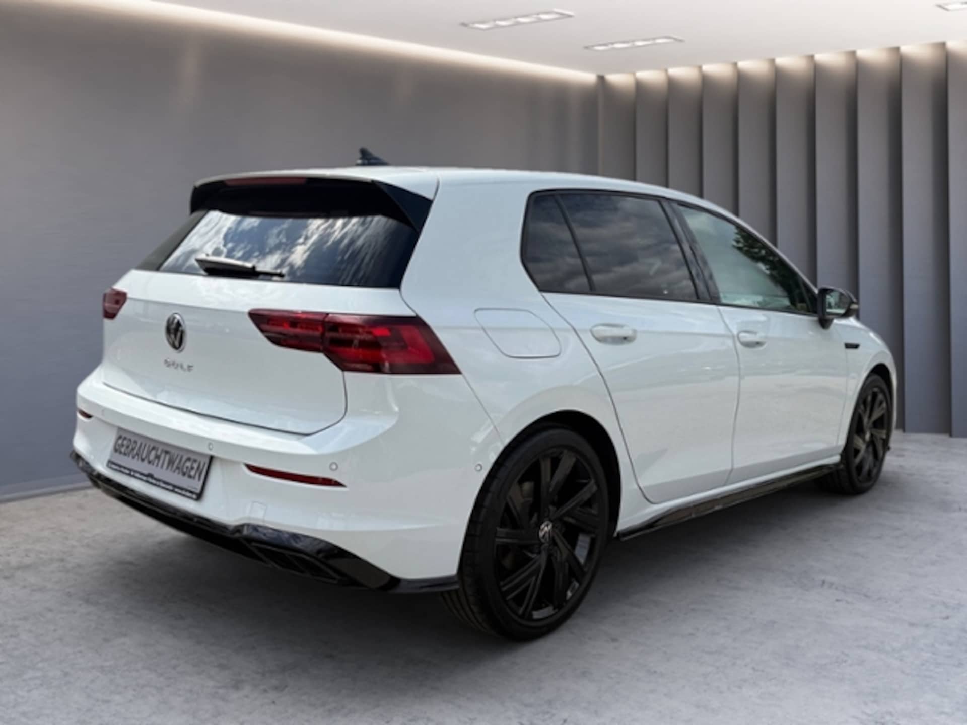 Volkswagen Golf R-Line