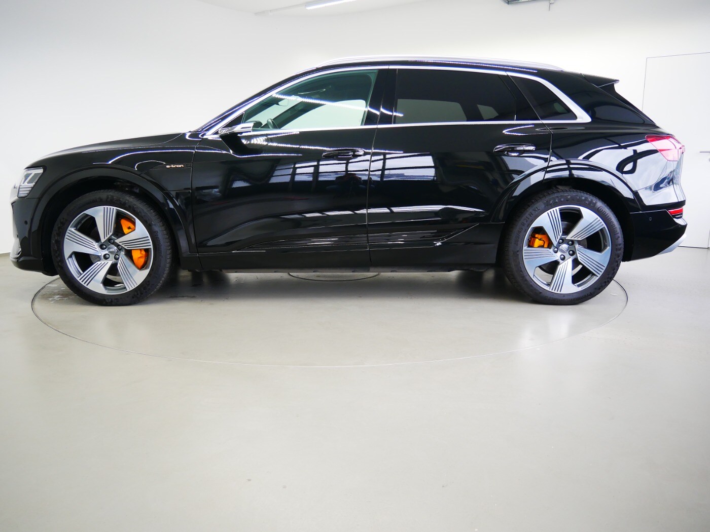 Image about Audi e-tron S line 55 quattro