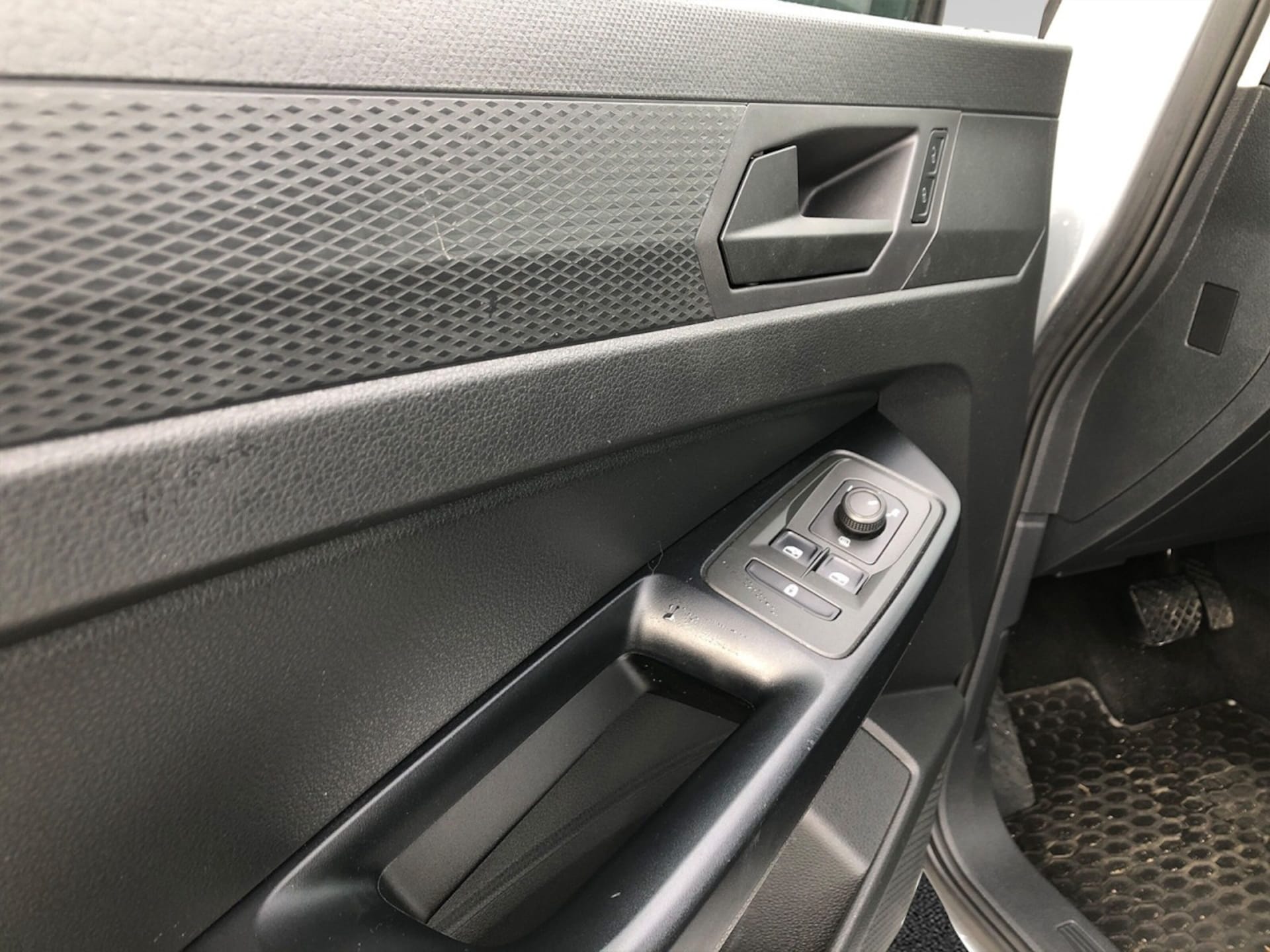 Volkswagen Caddy Maxi Basis-Modell