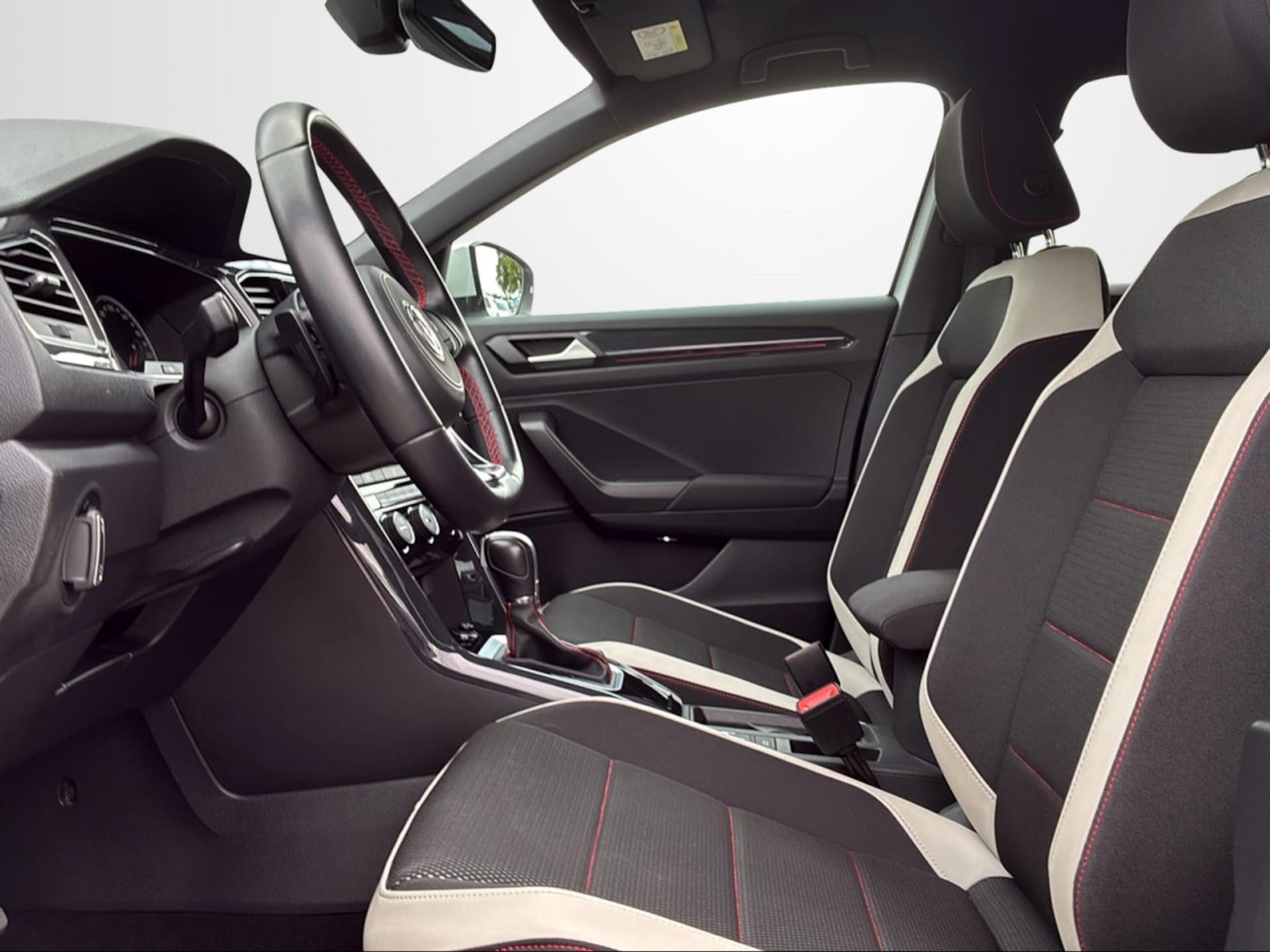 Volkswagen T-Roc Sport