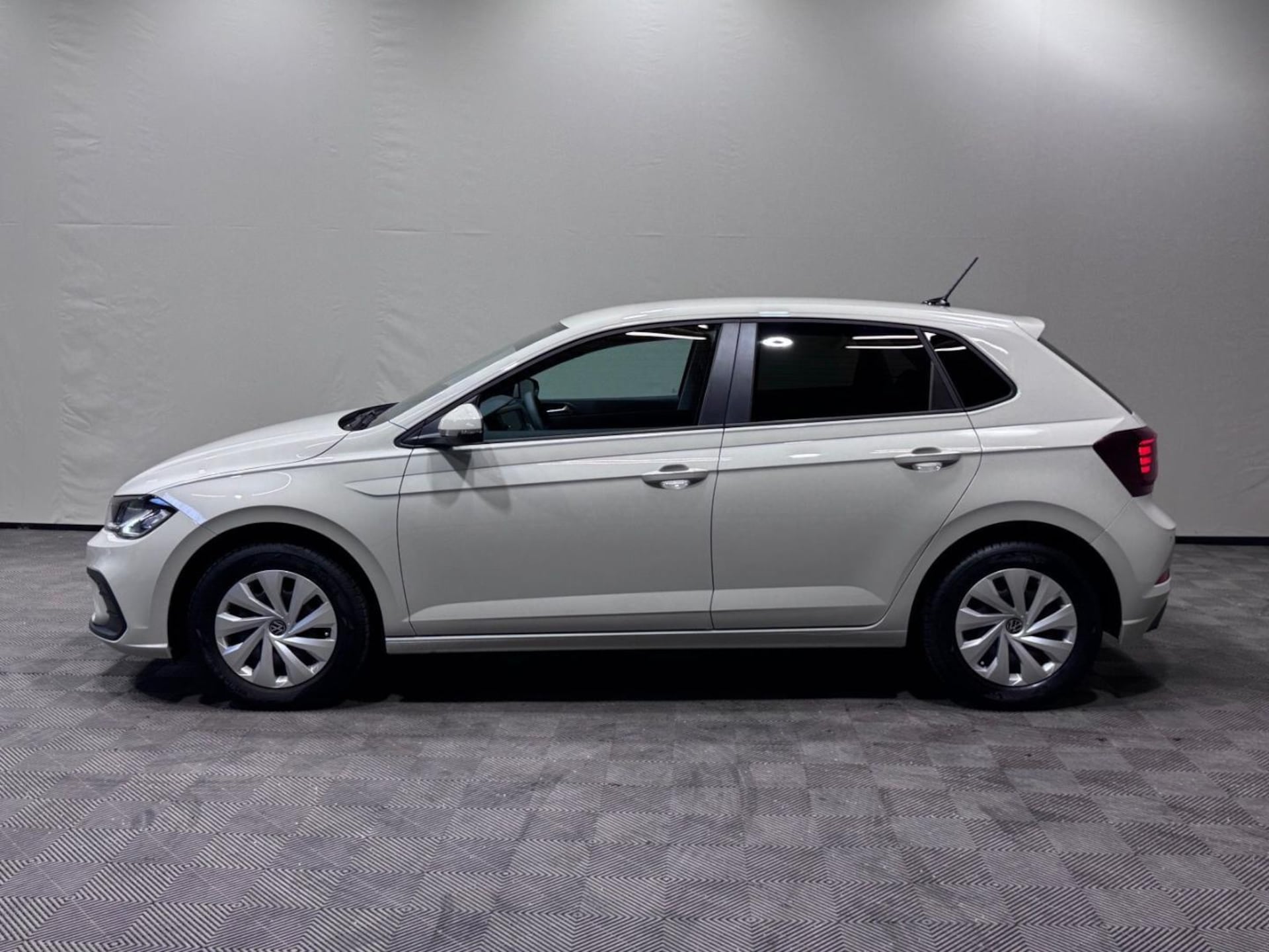Volkswagen Polo Basis-Modell