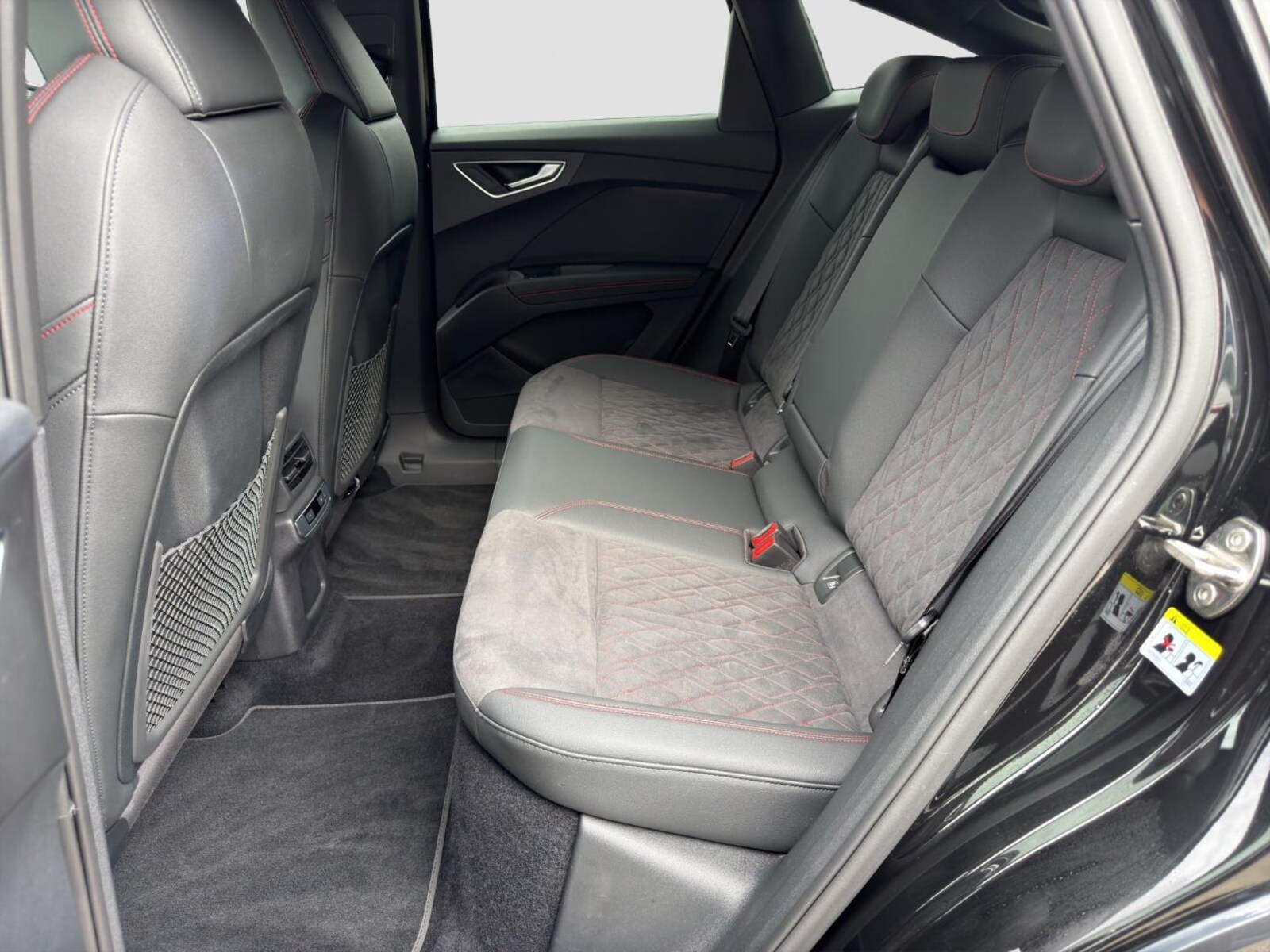 Audi Q4 Sportback e-tron – Bild 10