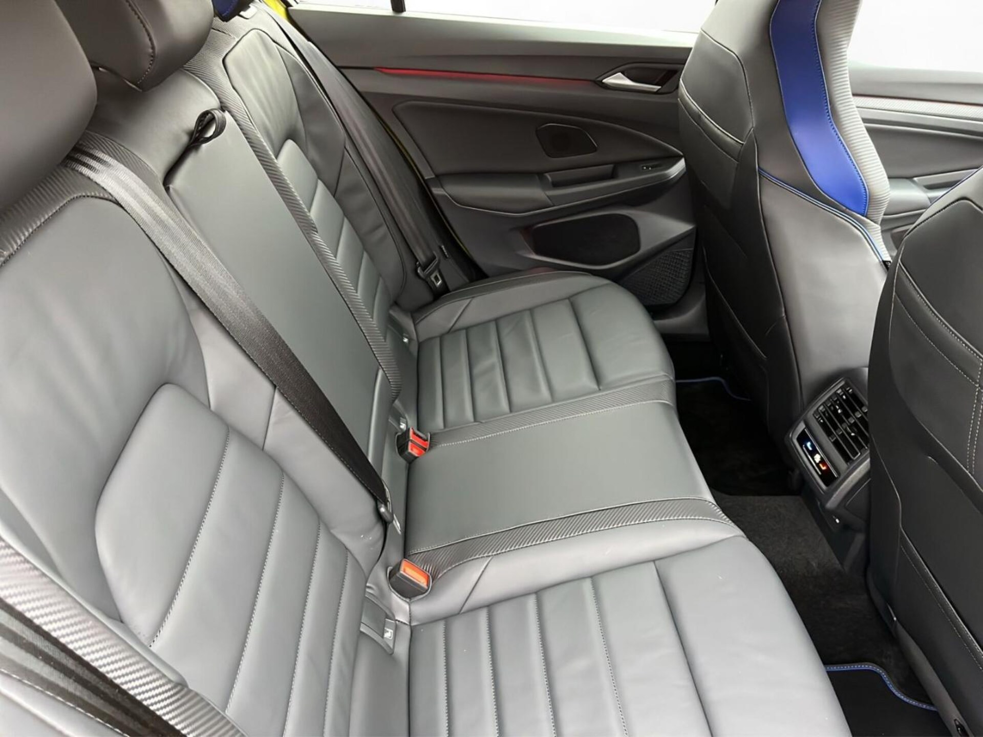 Volkswagen Golf R