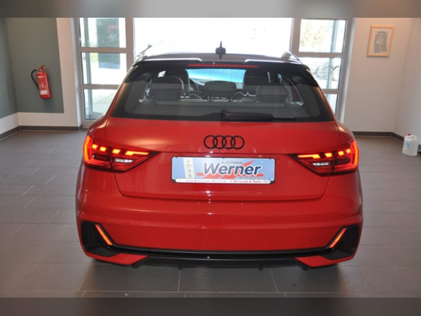 Bild über Audi A1 Sportback S line 25 TFSI S tronic - für weitere Informationen kontaktieren Sie den Audi Partner