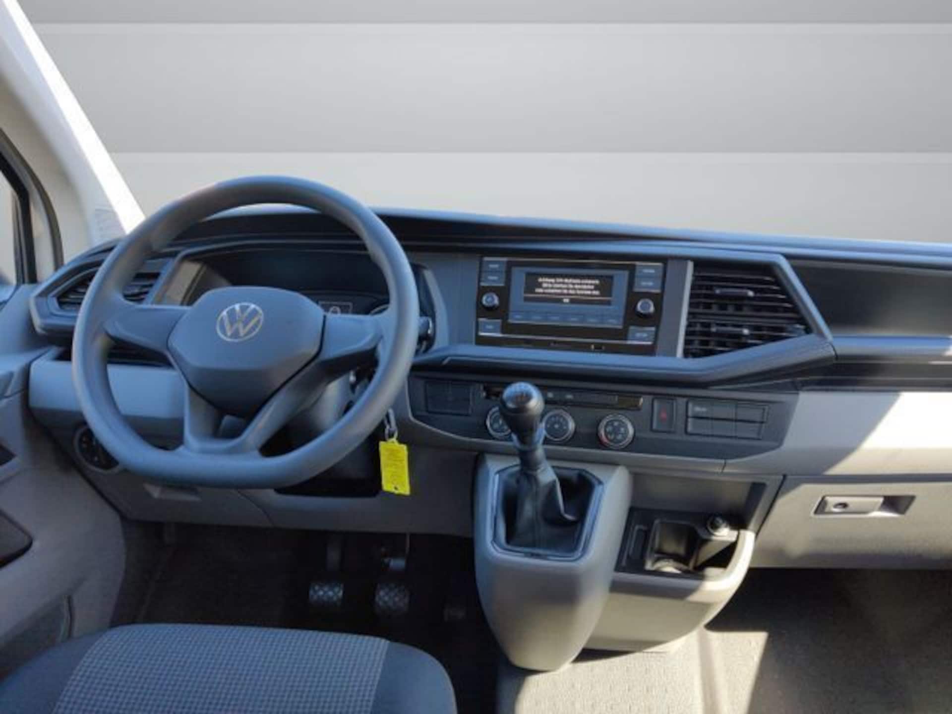 Volkswagen T6.1 Transporter Kombi langer Radstand