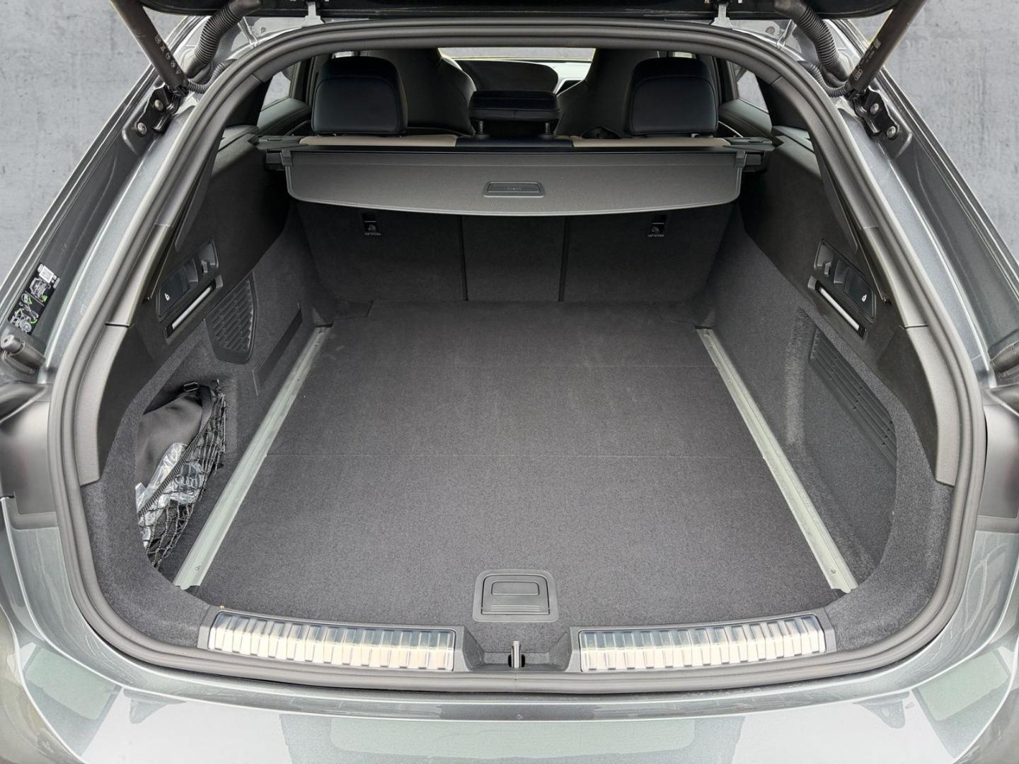 Bild über Audi A6 Avant TFSI quattro 270 kW S tronic - für weitere Informationen kontaktieren Sie den Audi Partner