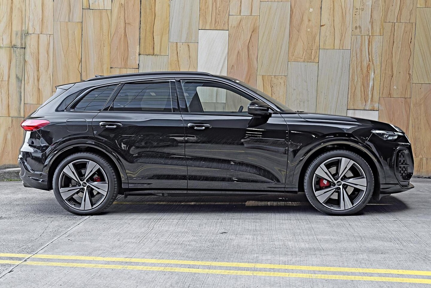 Image about Audi SQ5 SUV TFSI 270 kW