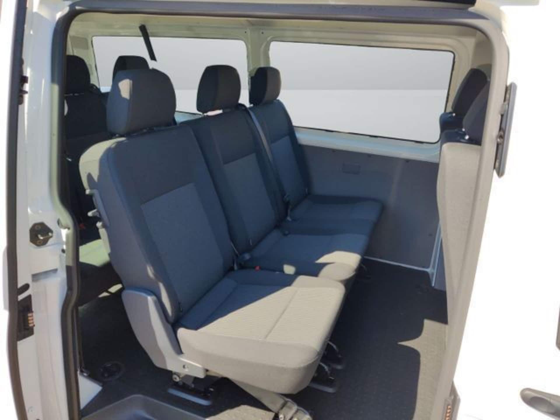 Volkswagen T6.1 Transporter Kombi langer Radstand