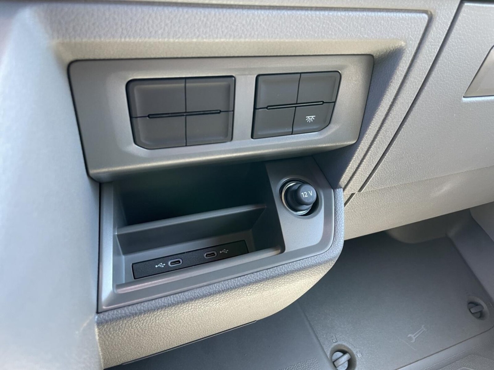 Volkswagen Crafter Kasten mittlerer Radstand – Bild 26