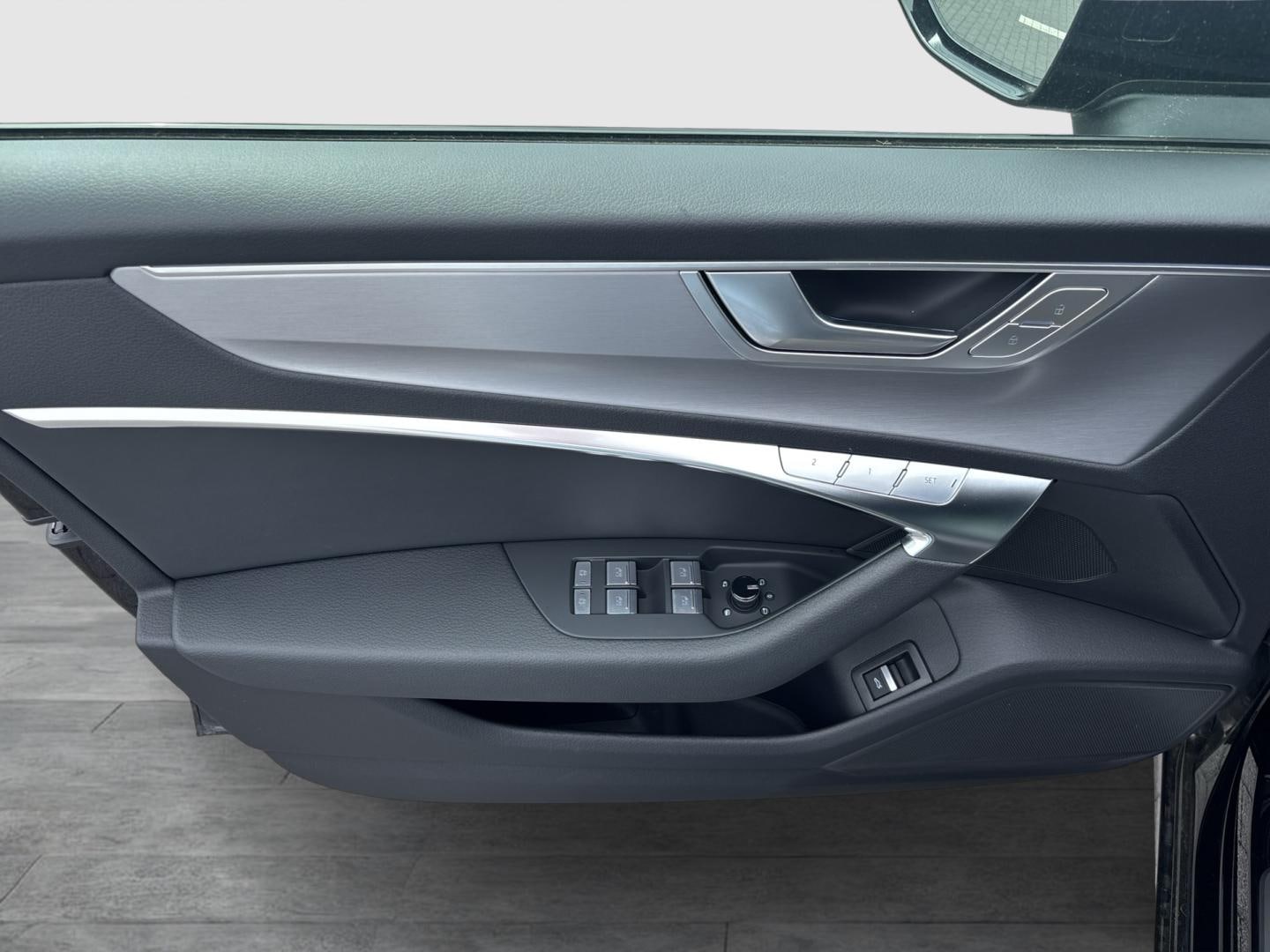 Bild über Audi S6 Limousine TDI quattro tiptronic - für weitere Informationen kontaktieren Sie den Audi Partner