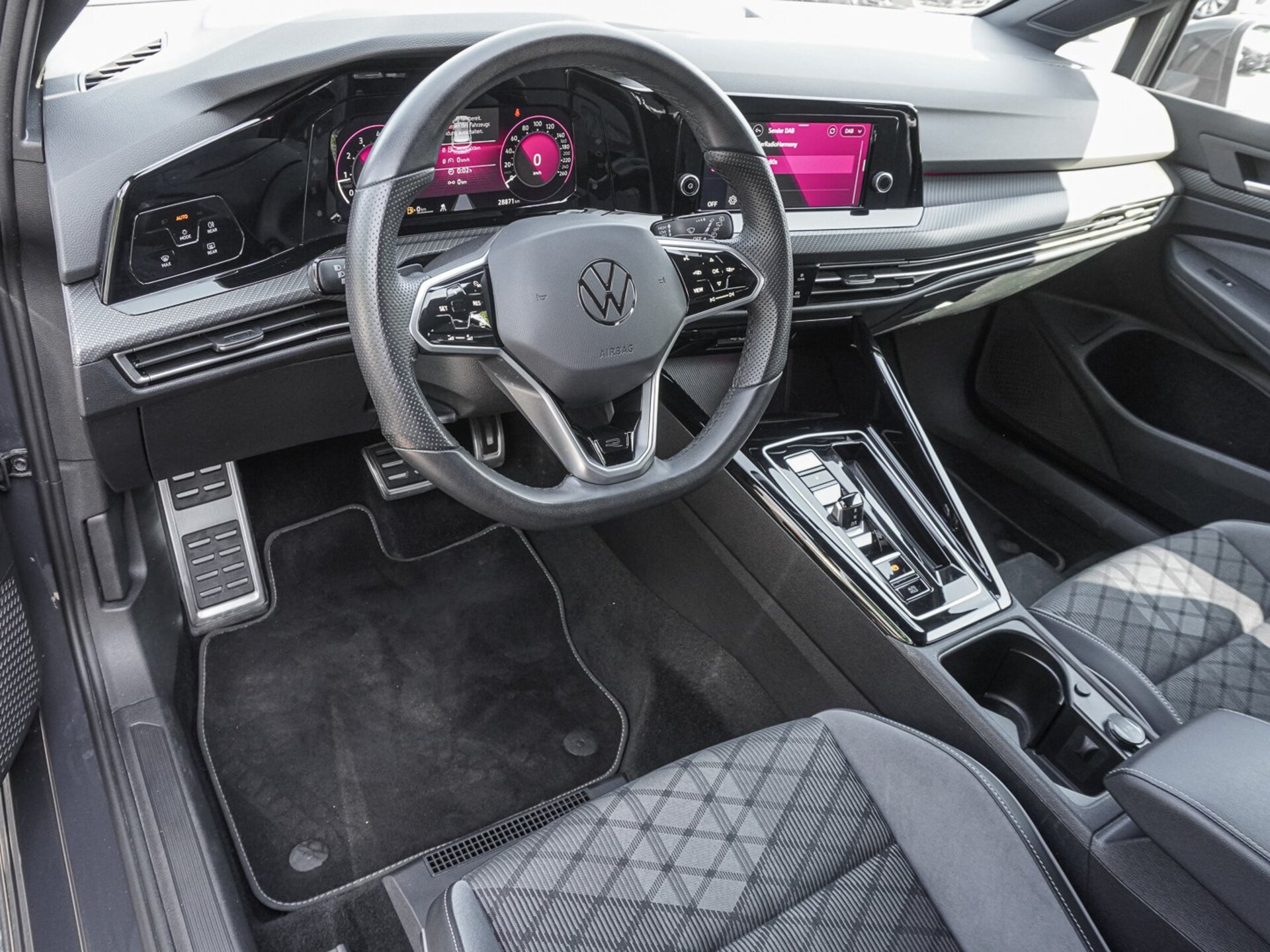 Volkswagen Golf R-Line