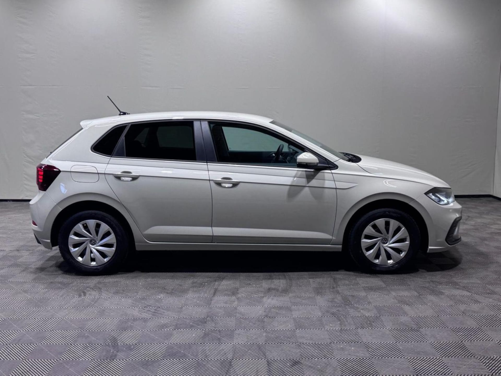 Volkswagen Polo Basis-Modell