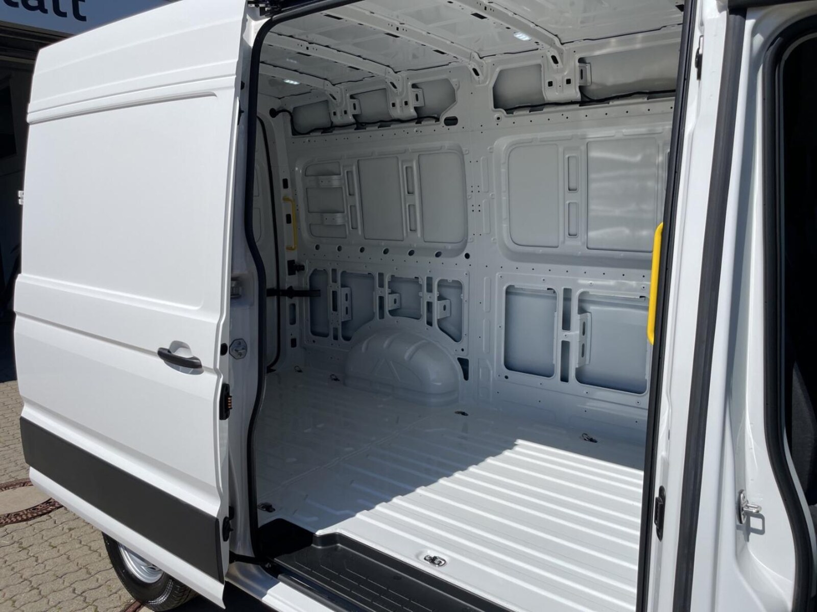 Volkswagen Crafter Kasten mittlerer Radstand – Bild 28