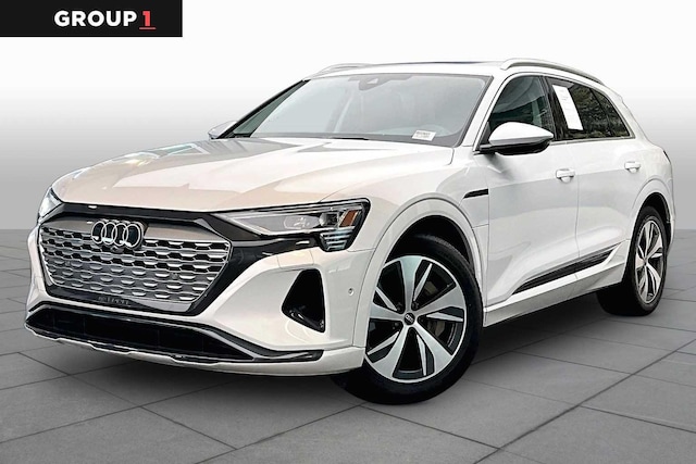 Photo of 2024 Audi Q8 e-tron