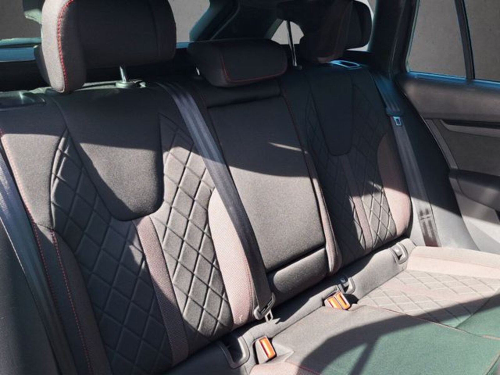 Škoda Octavia Combi – Bild 10
