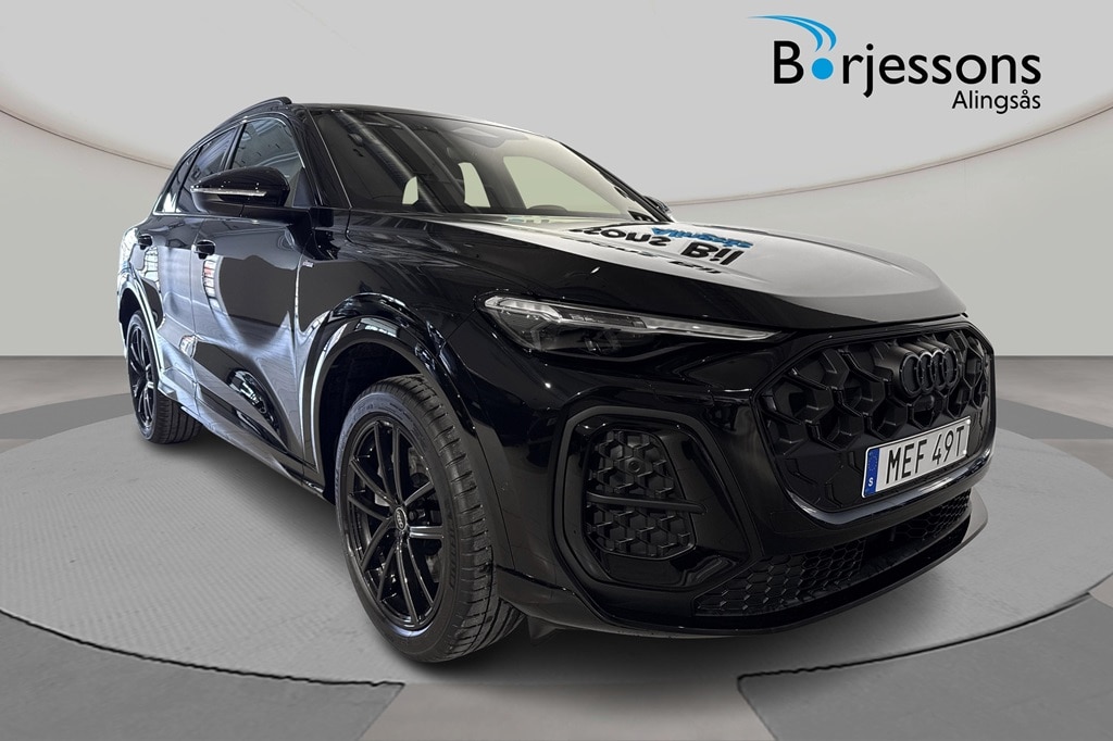 Bild som visar Audi Q5 SUV Q5 SUV TDI quattro S line 150 kWS tronic - för mer information kontakta din Audi Partner