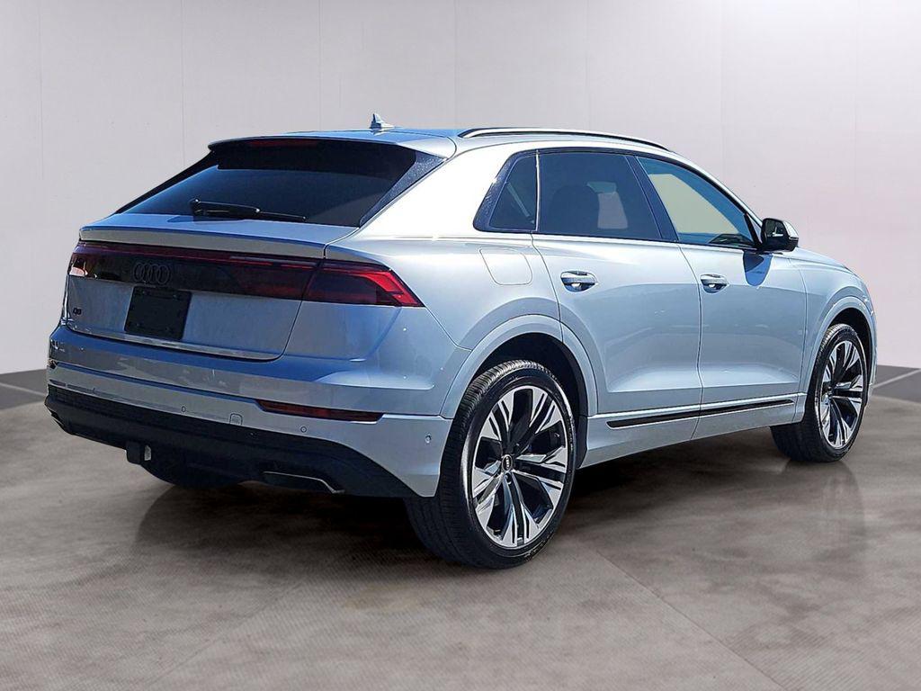 2025 Audi Q8 Premium - Photo 7