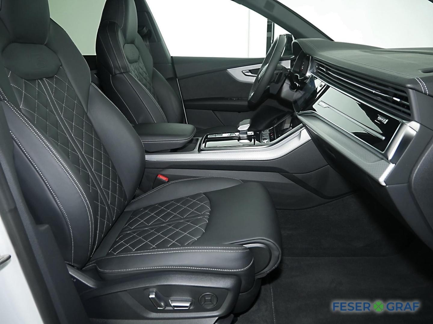 Bild über Audi Q8 SUV TFSI e S line business TFSI e quattro 360 kW tiptronic - für weitere Informationen kontaktieren Sie den Audi Partner