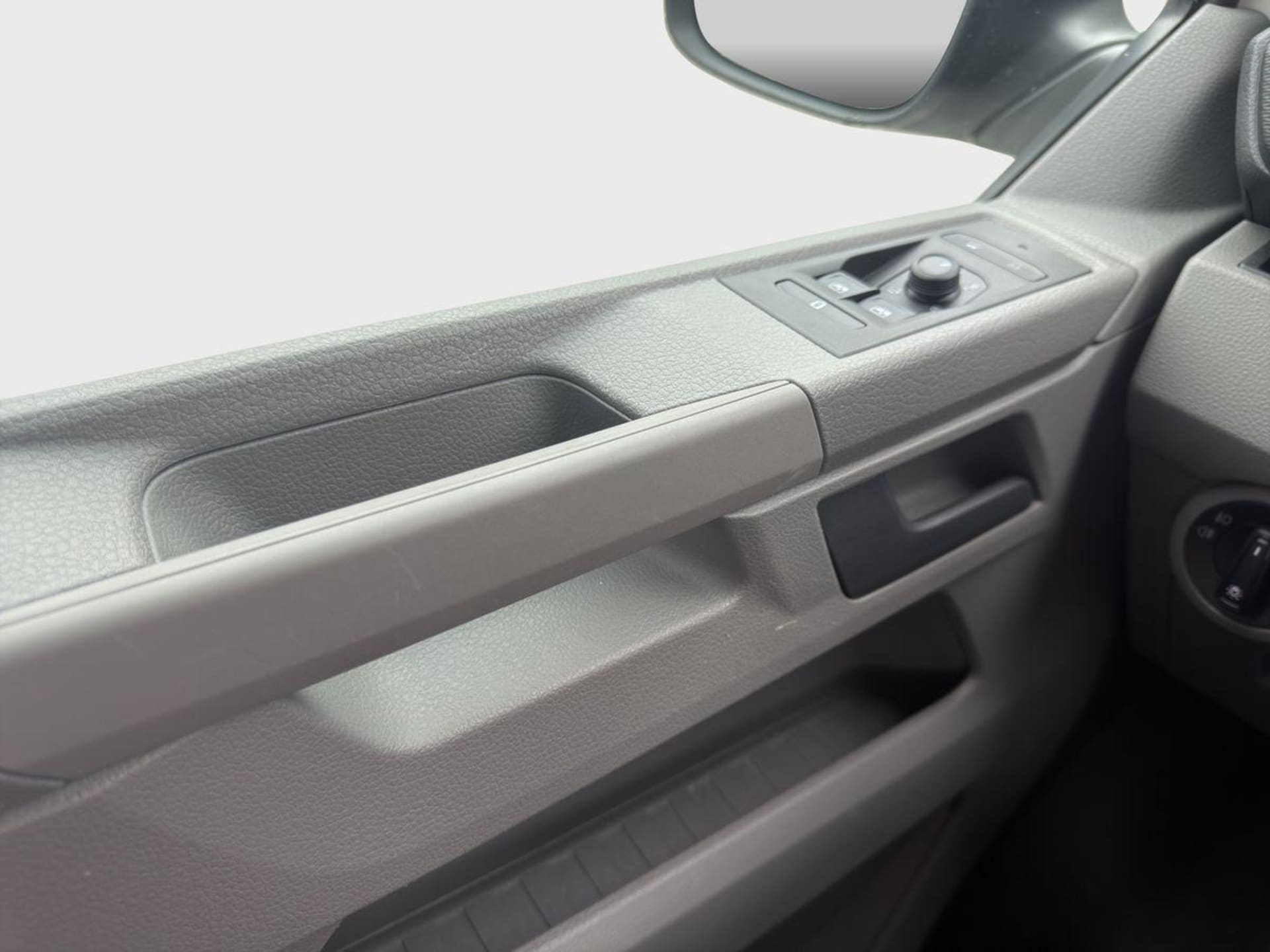 Volkswagen T6.1 Transporter Kasten kurzer Radstand