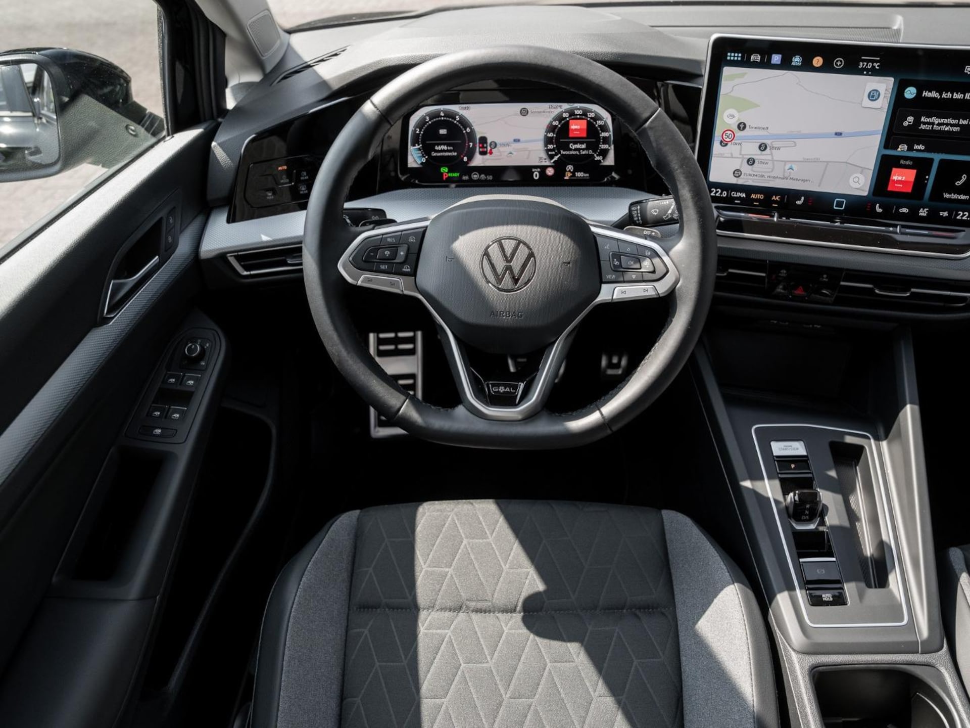 Volkswagen Golf Life