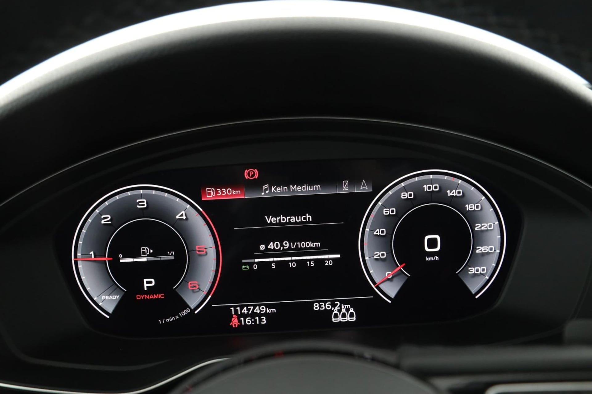 Audi A4 Avant S line