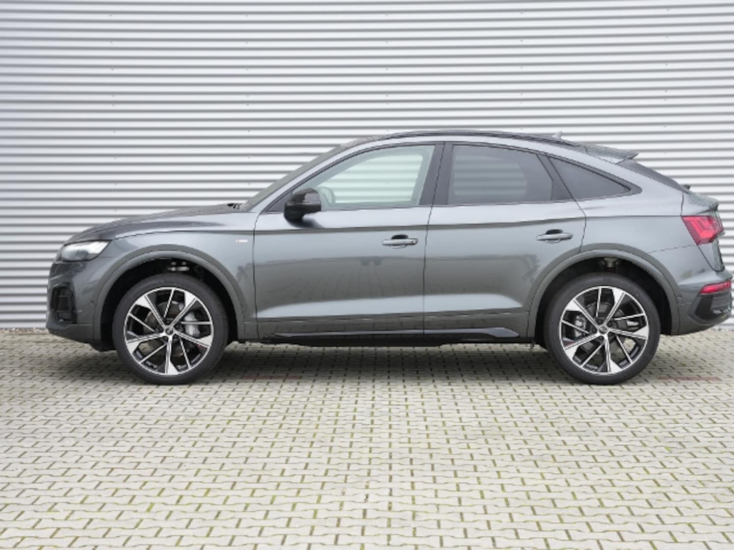 Bild über Audi Q5 Sportback 40 TDI quattro S tronic - für weitere Informationen kontaktieren Sie den Audi Partner