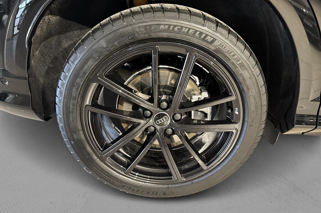 Bild som visar&nbsp;Audi Q5 SUV&nbsp;Q5 SUV TDI quattro S line 150 kWS tronic - för mer information kontakta din Audi Partner