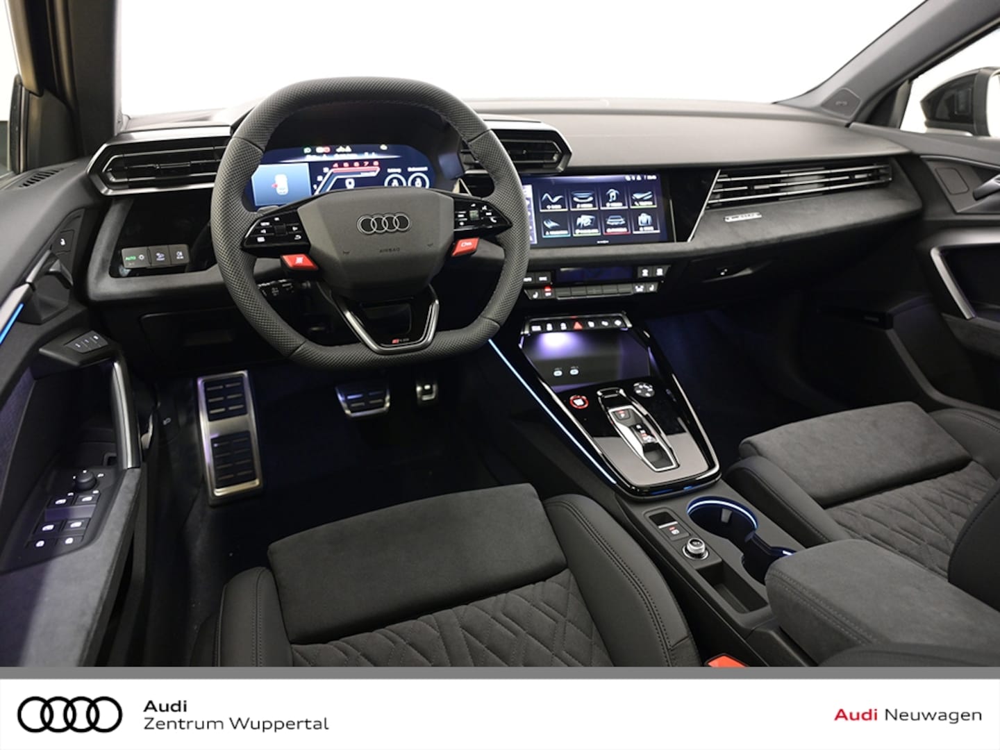Bild über Audi RS 3 Limousine TFSI quattro 294 kW S tronic - für weitere Informationen kontaktieren Sie den Audi Partner