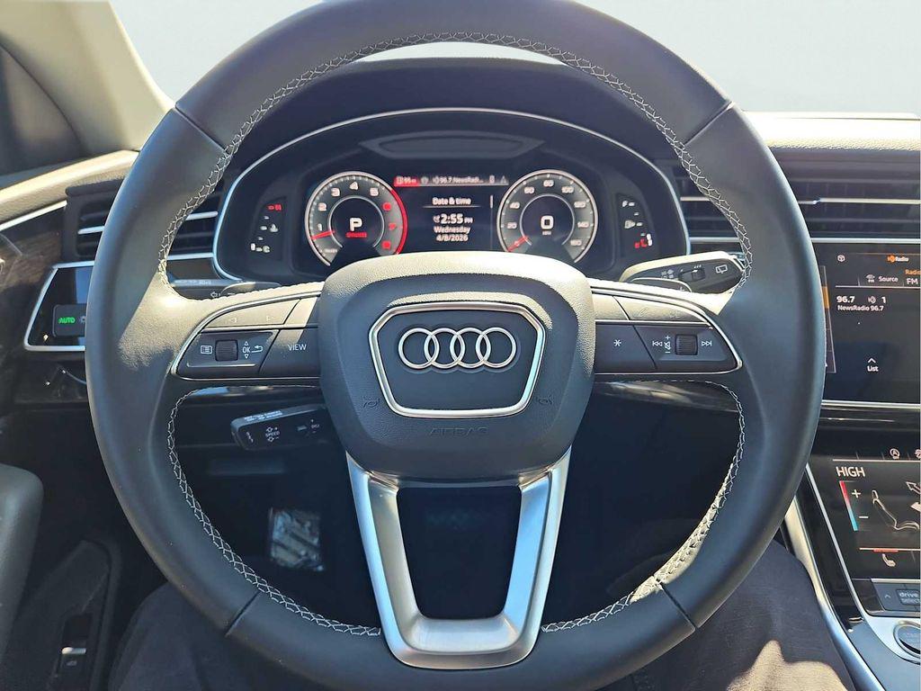 2025 Audi Q8 Premium - Photo 17