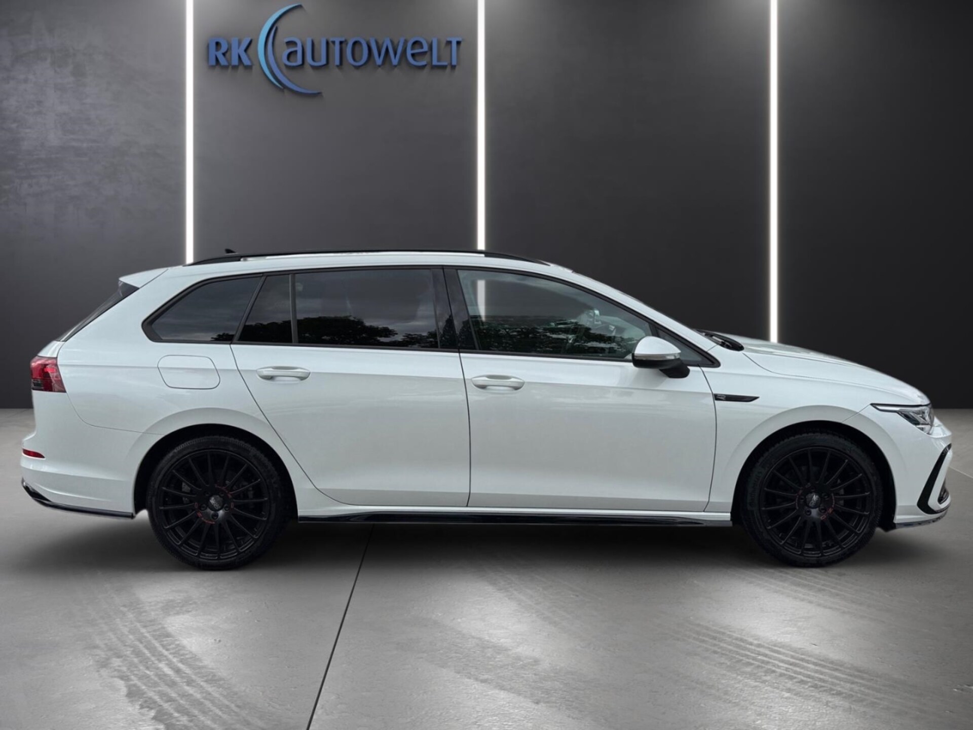 Volkswagen Golf Variant R-Line